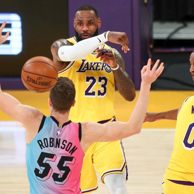 澳客网官网-独木难支詹姆斯迎接新挑战：到了我再次调整的时候